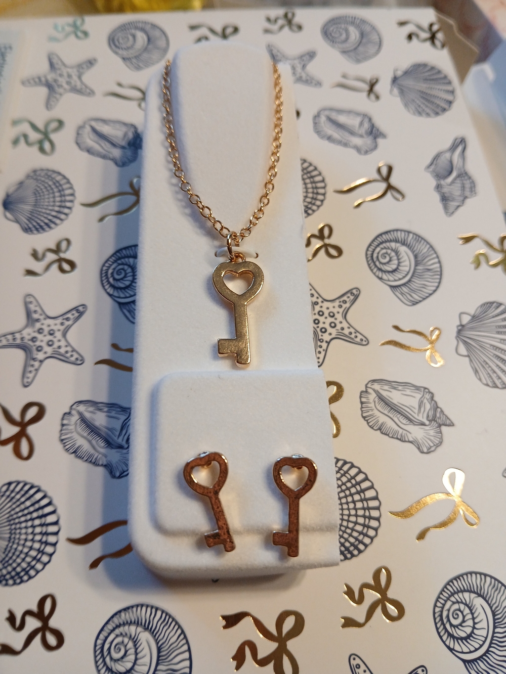 Rampage Gold Key Heart Pendant Necklace with Key Heart Studs